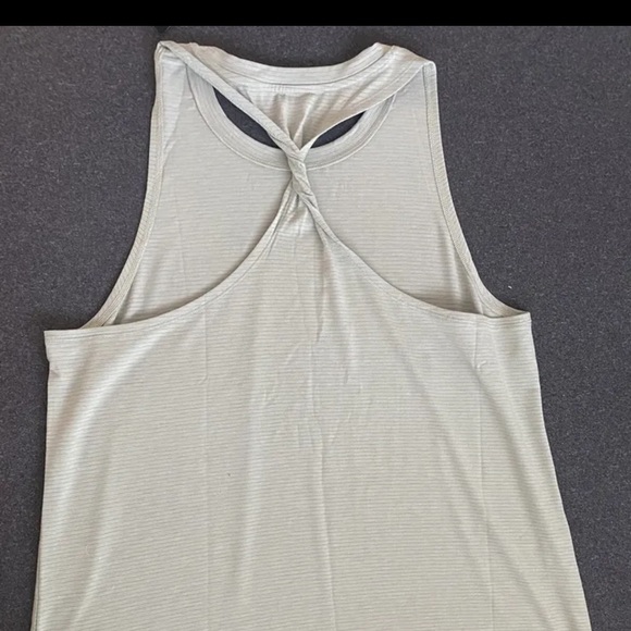 Peloton twistback tank - Picture 2 of 2